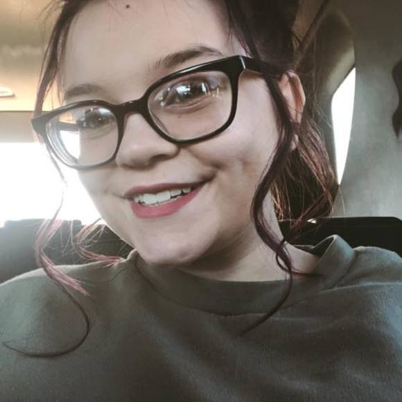 Meet your Posher, Mackenzie - Picture 1 of 1